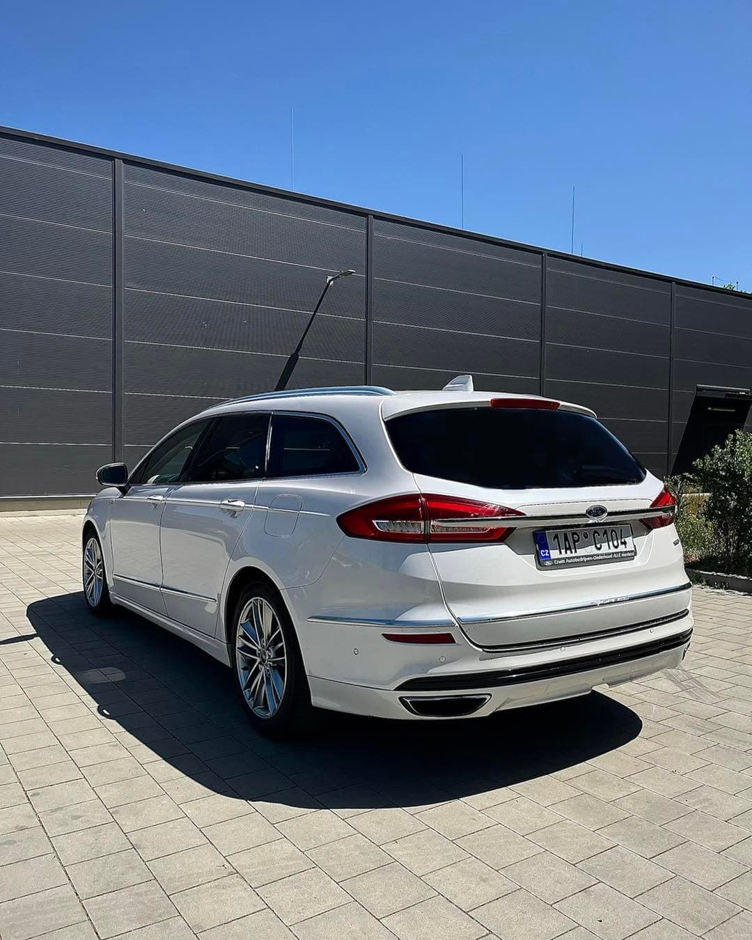 Ford Mondeo Hybrid Vignale - foto 4