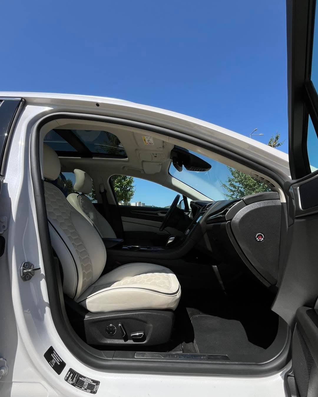 Ford Mondeo Hybrid Vignale - foto 10