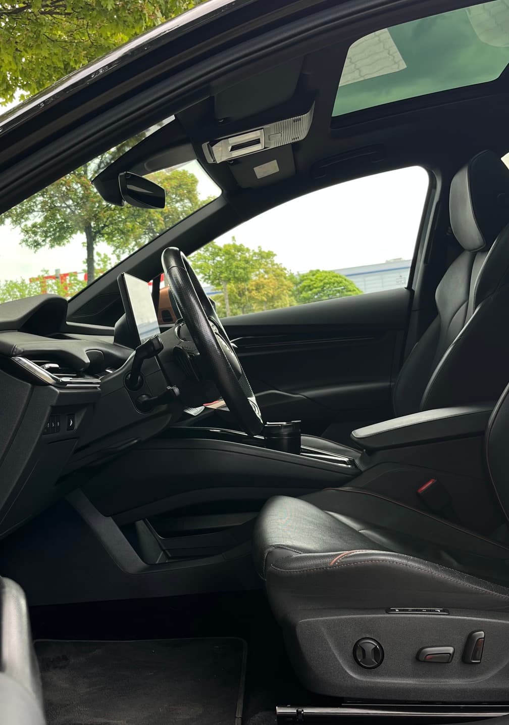 Škoda Enyaq Founders Edition - foto 6