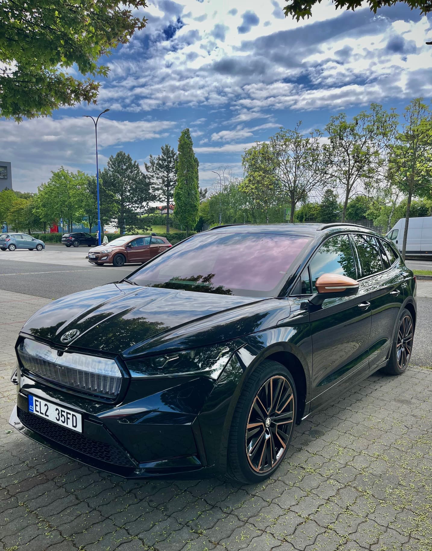 Škoda Enyaq Founders Edition - foto 3