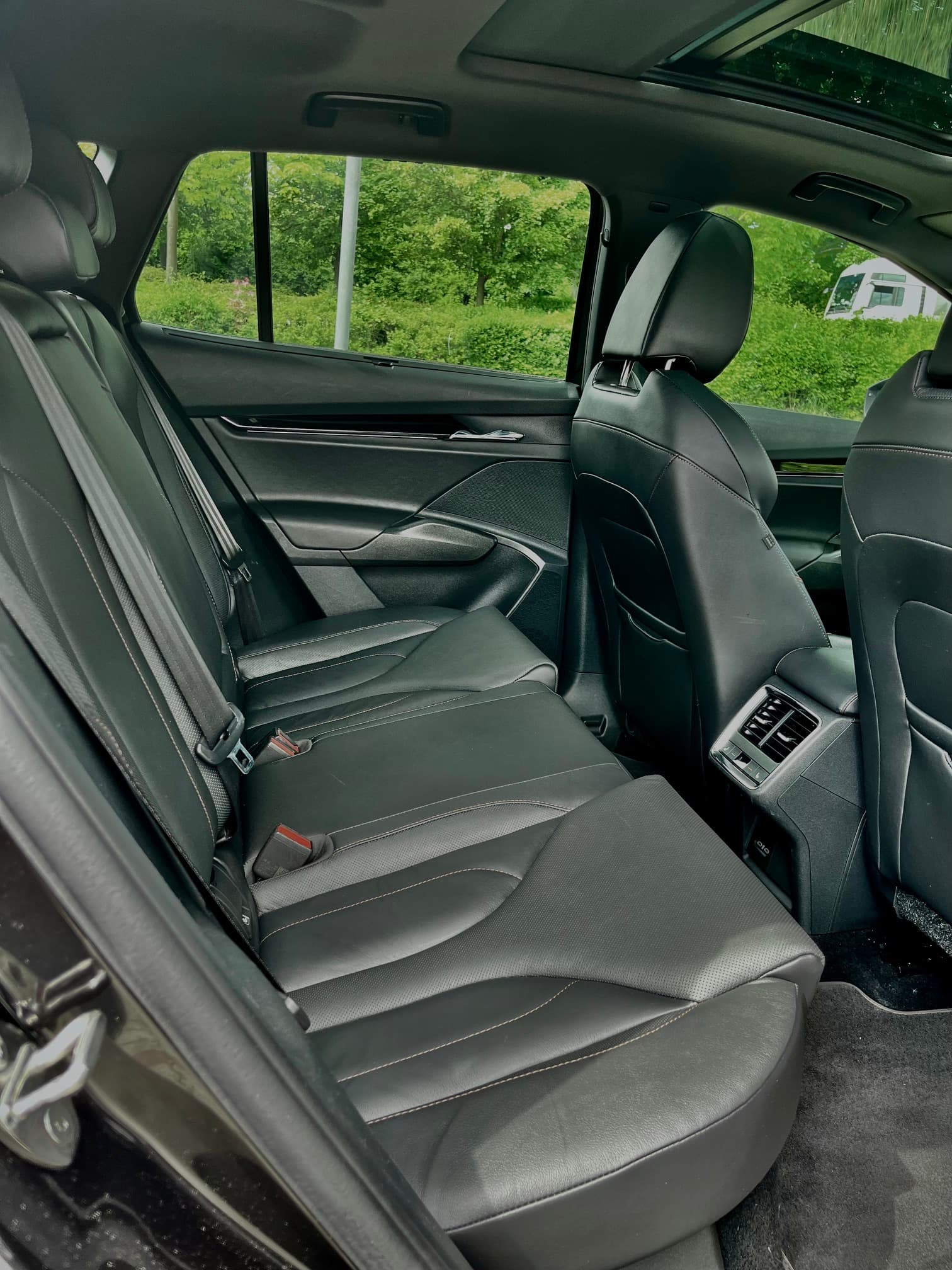 Škoda Enyaq Founders Edition - foto 11