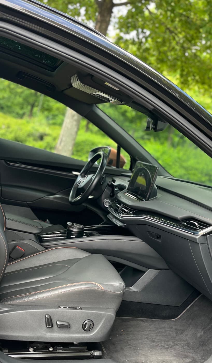 Škoda Enyaq Founders Edition - foto 7