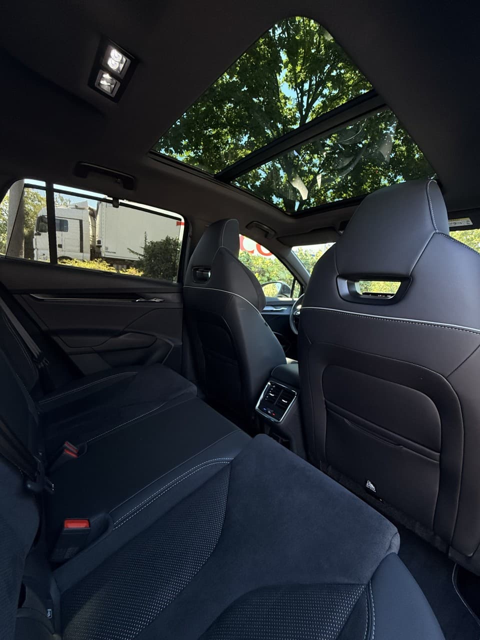 Škoda Enyaq iV 80x Sportline 4x4 - foto 12
